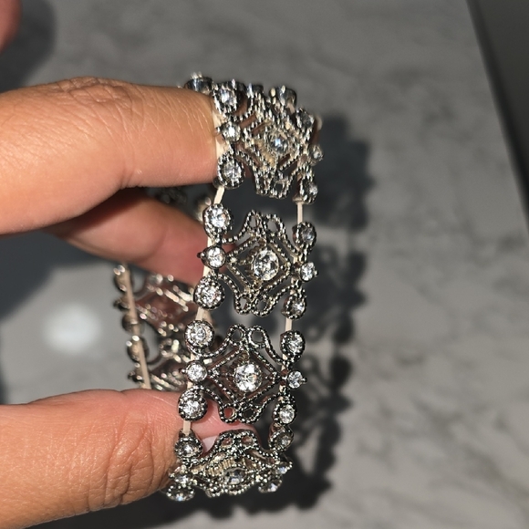 Elegant Bracelet - Picture 4 of 7